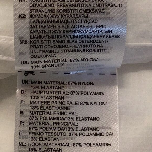 REEBOK NWT UNISEX LESMILLS TRACK  PERFORMANCE JACKET COAT ZIP UP WINDBREAKER SM - Picture 9 of 12